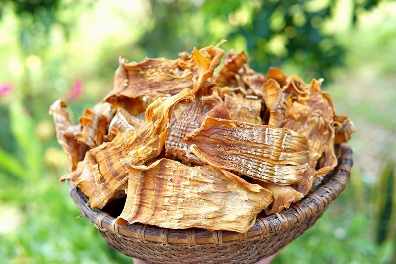 Măng khô – Nông sản địa phương đồng bào Cơ Tu