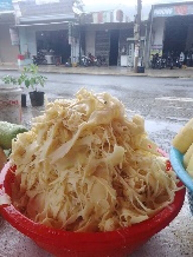 Măng sắt (cắt) – Nông sản địa phương đồng bào Cơ Tu